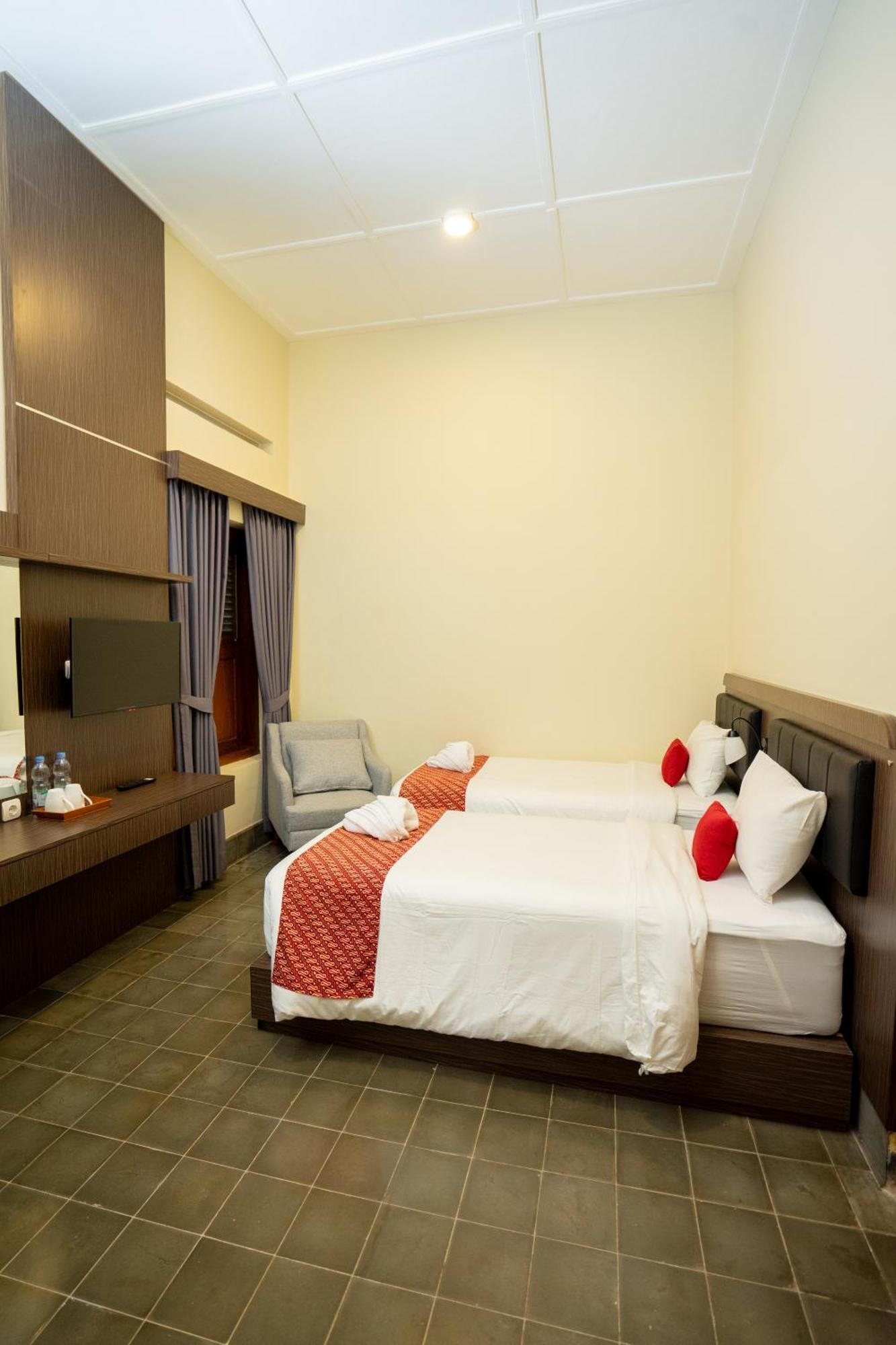 Yuwono Hotel & Villa Malioboro Γιογκιακάρτα Εξωτερικό φωτογραφία