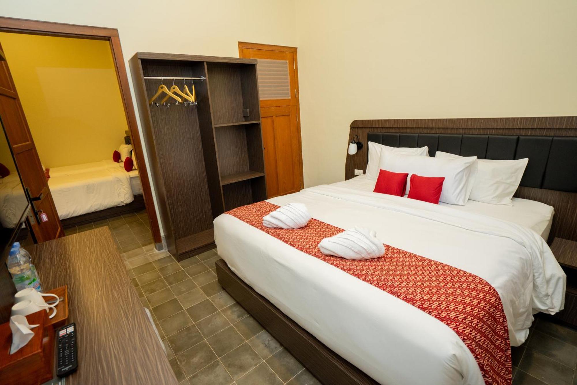 Yuwono Hotel & Villa Malioboro Γιογκιακάρτα Εξωτερικό φωτογραφία